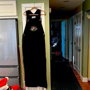 New Victorian trader  black corduroy needlepointed overalls size 14/16 xlg